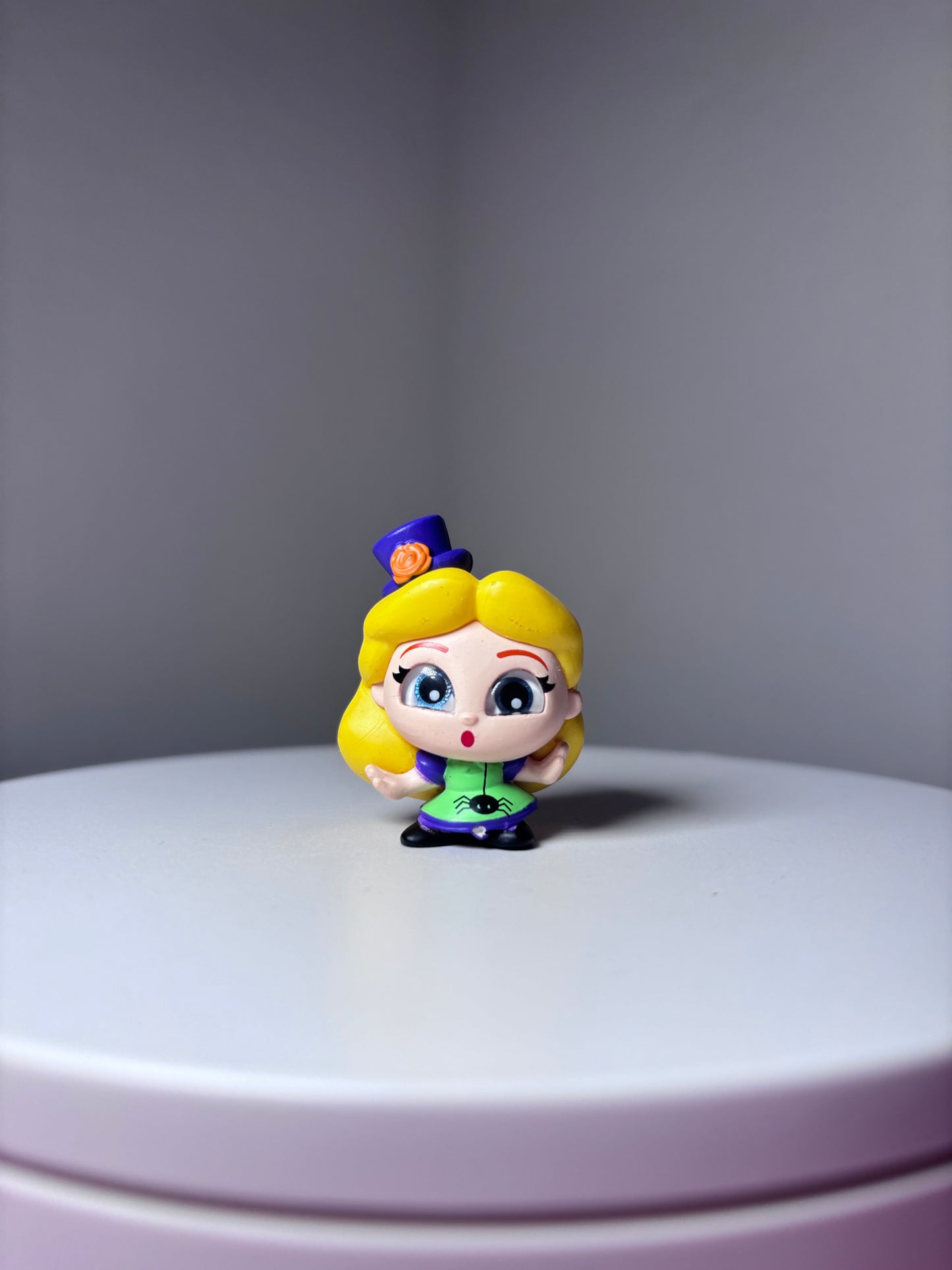 Alice in Wonderland Pen Topper