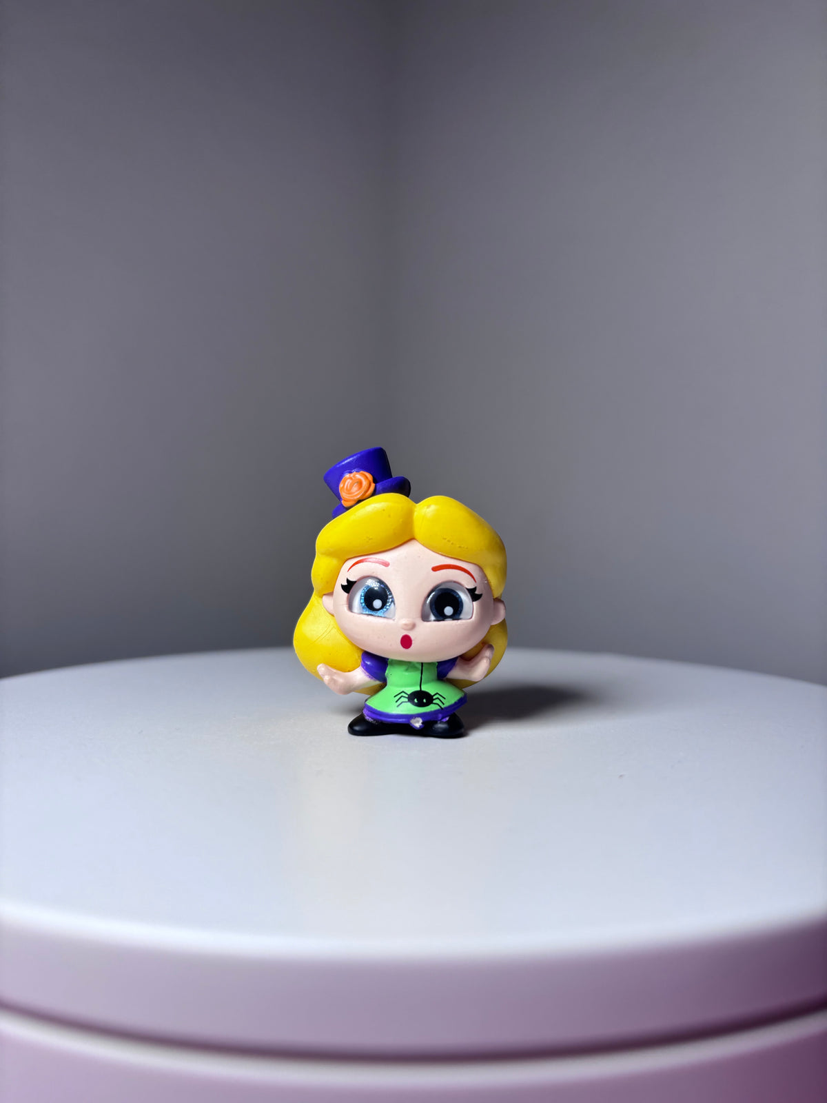 Alice in Wonderland Pen Topper